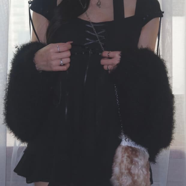 엔젤넘버555 스노우 엔젤 블라우스 블랙