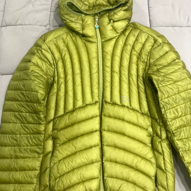 ZEROGRAM 경량패딩