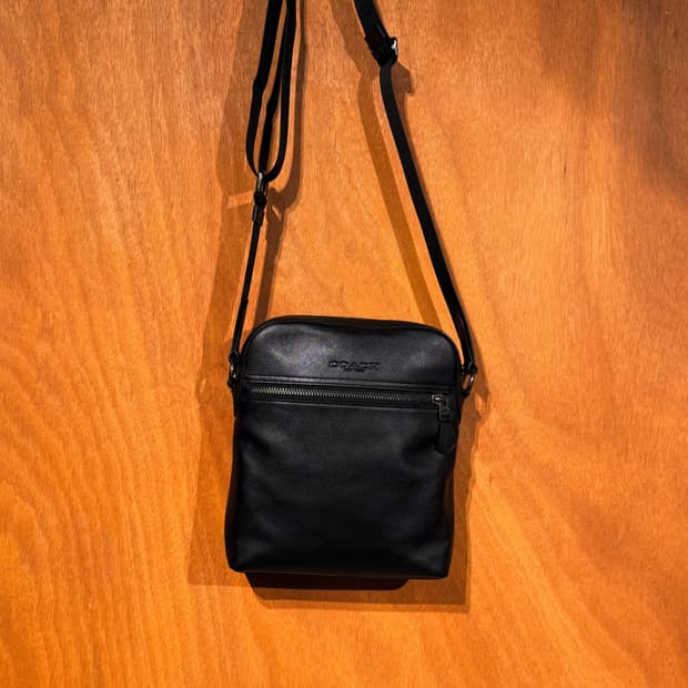 COACH 코치 남성 휴스턴 플라이트 페블 카우레더 크로스백