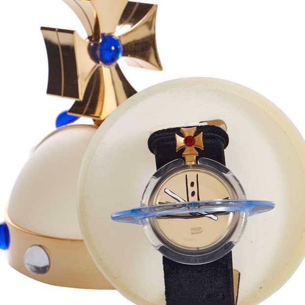 비비안웨스트우드 x 스와치 콜라보 시계