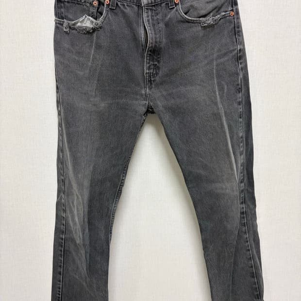 Levi's 505 Black Jean