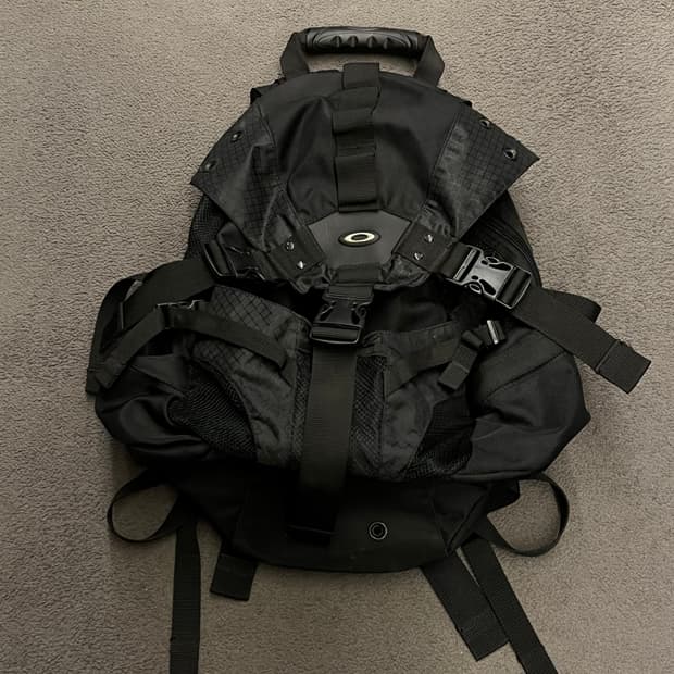 오클리 빈티지 아이콘 백팩 처분 