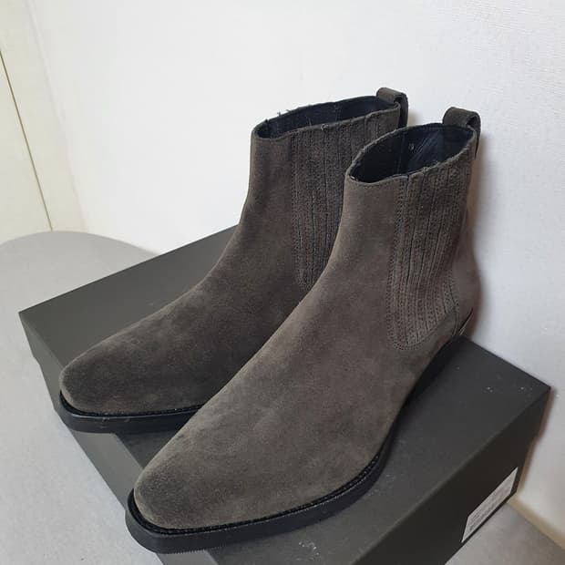 아워레가시 쿠반 스웨이드 에스프레소 40 박스유