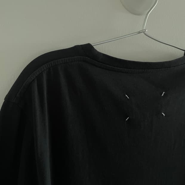 마르지엘라 블랙 티셔츠