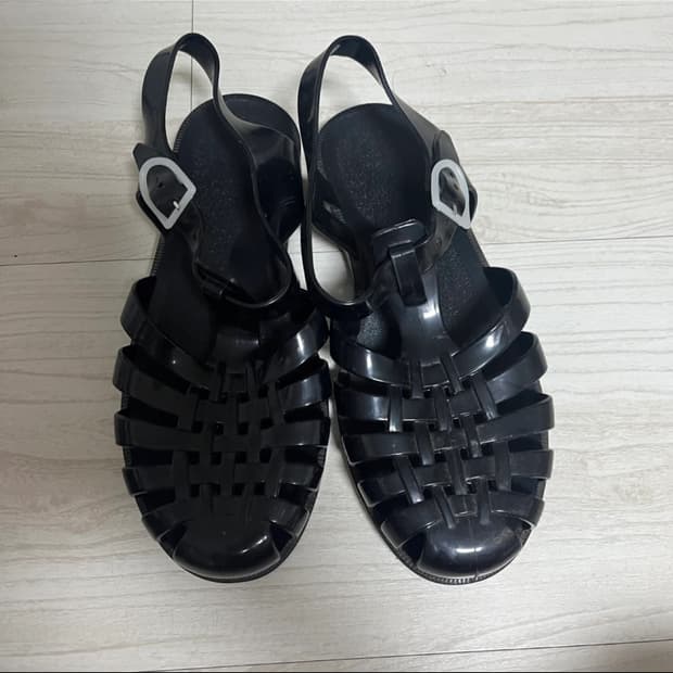 메듀즈 젤리샌들