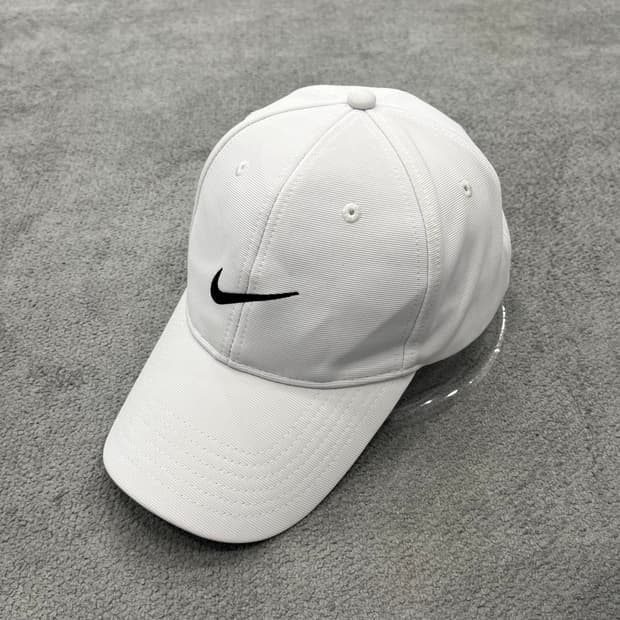 나이키 스우시 볼캡 화이트