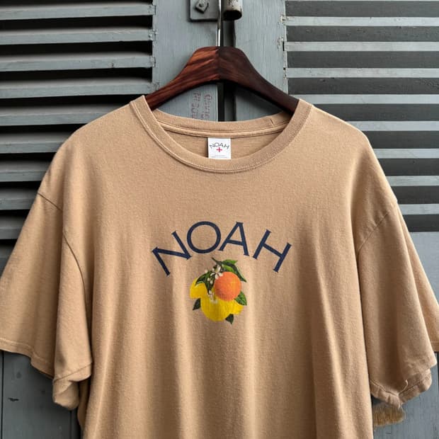 [L]NOAH 노아 베이지 프룻 티셔츠