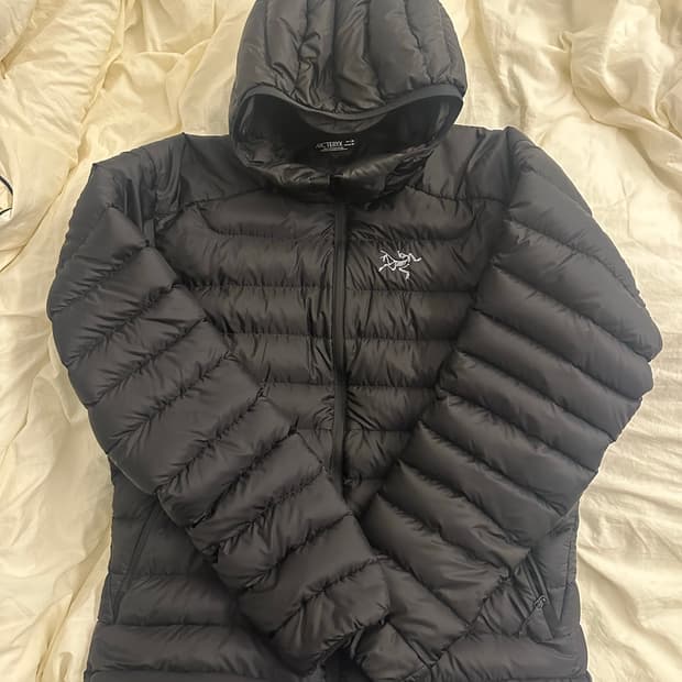 아크테릭스 세륨 후디 블랙 M