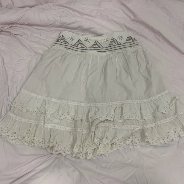 모리걸 캉캉 크림 아이보리 스커트