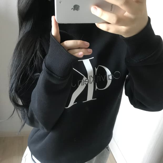 캘빈클라인 레귤러핏 모노그램 로고 기모 스웨트티셔츠 S