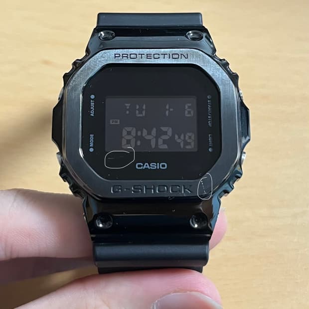 카시오  GM-5600UB 검정색 주우재 시계