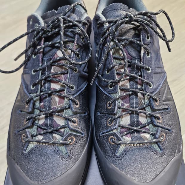 살로몬 칼하트윕 x-alp 블랙 280사이즈 판매합니다