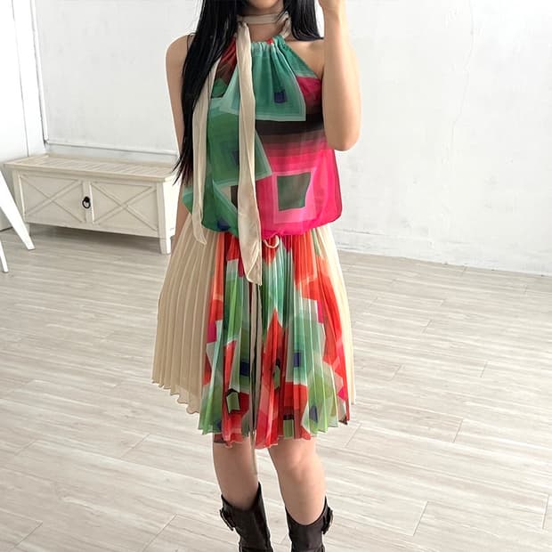 Geometric Pleated Halter Midi Dress