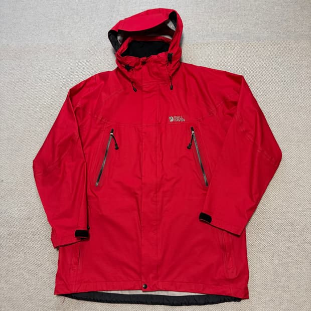 피엘라벤 고프코어 심실링 바람막이 자켓