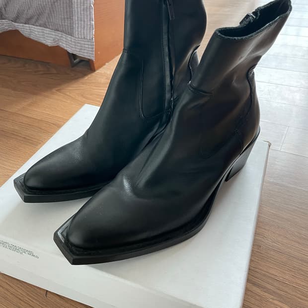 스튜디오 니콜슨 자라 리얼 레더 웨스턴 부츠 블랙