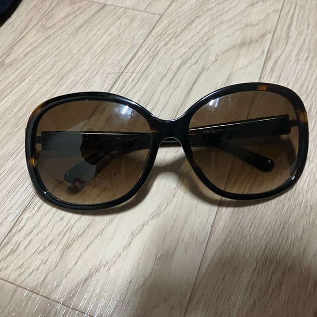 지방시 선글라스