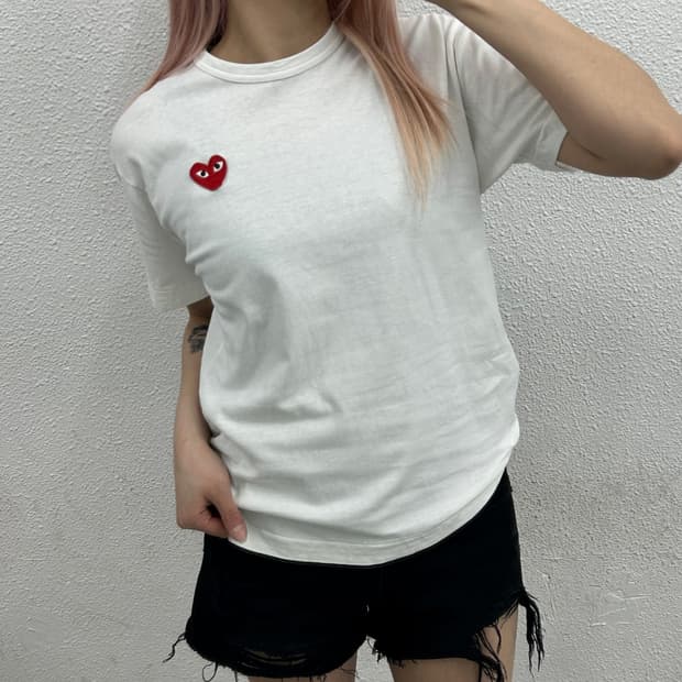 꼼데가르송 레드 와펜 화이트 반팔 M