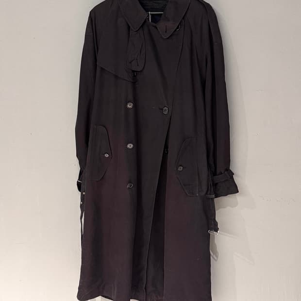 알레그리 벨티드 블랙 더블 트렌치코트 