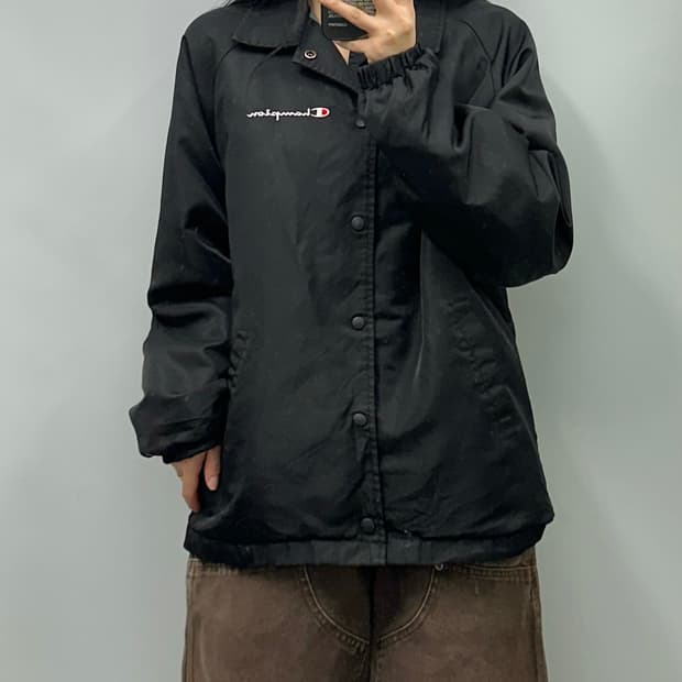 챔피온 빅로고 블랙 나일론 코치자켓