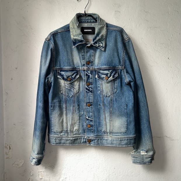 DIESEL 데미지 컷팅 디테일 청자켓
