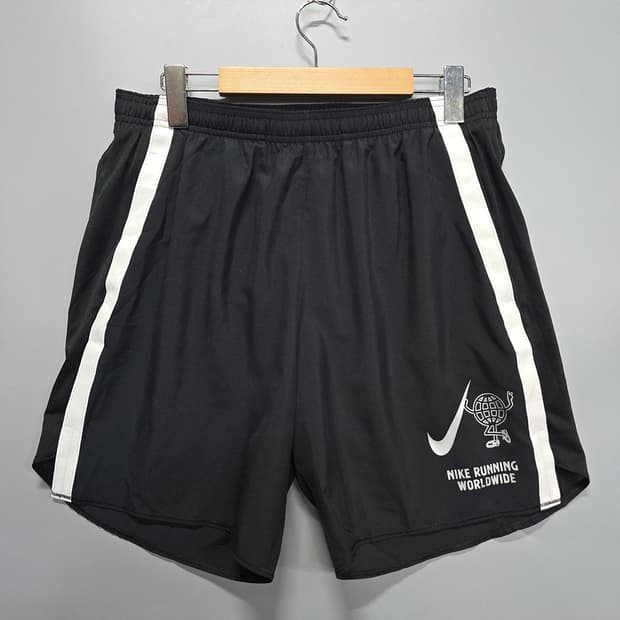 나이키(nike) 챌린저 와일드 런 쇼츠 러닝 반바지 XL