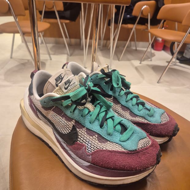 나이키 사카이 베이퍼와플 빌런레드