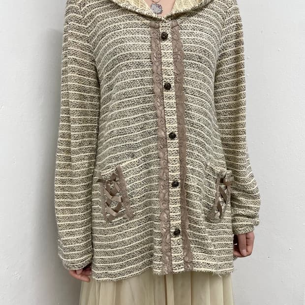 액시즈팜 스트라이프 레이스 후드 탑