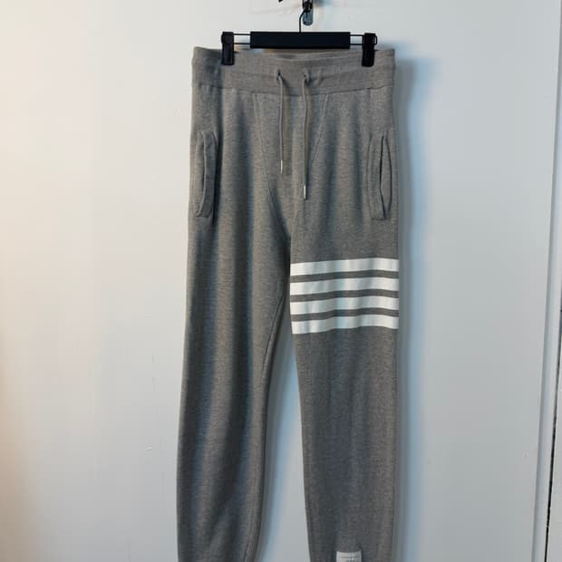 톰브라운 4바 스웨트 팬츠