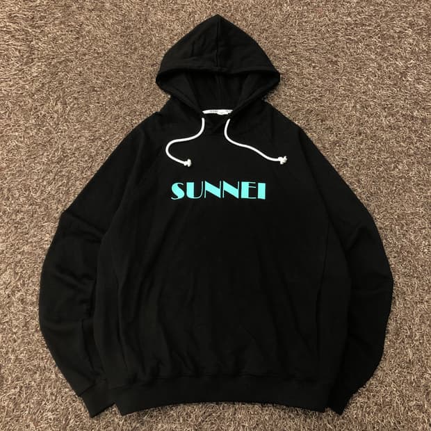 써네이 로고 후드티