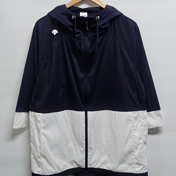 데상트 여성 7부 후드 바람막이 95