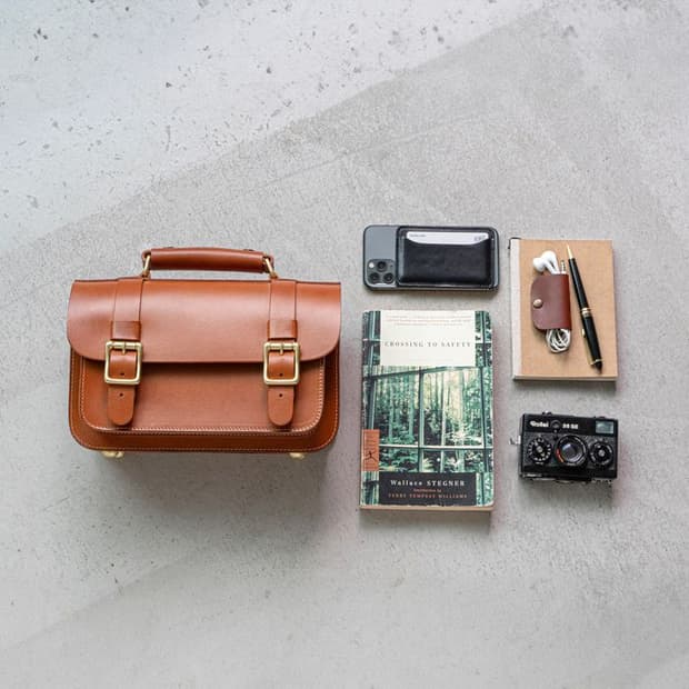 헤비츠 빅포켓사첼백 레디쉬브라운 스몰 