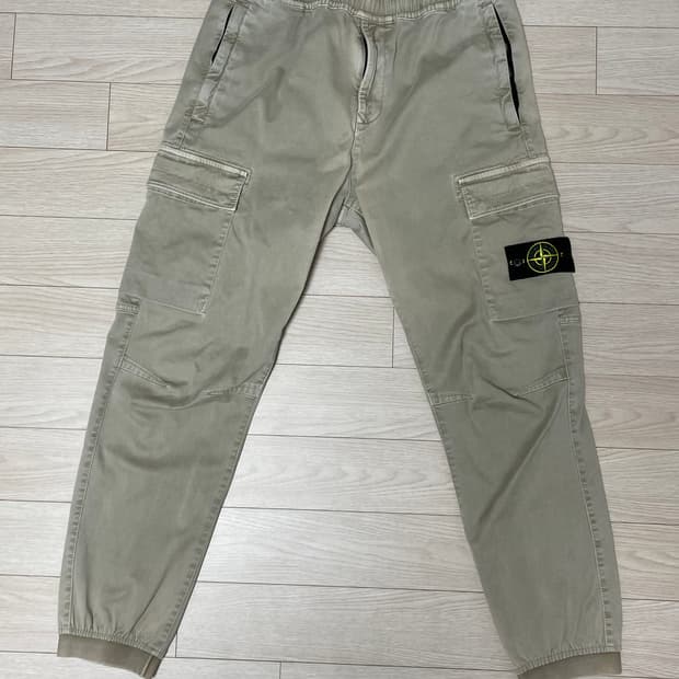 [ 30 ] 22fw 스톤아일랜드 와펜패치 카고팬츠 밴딩 베이지