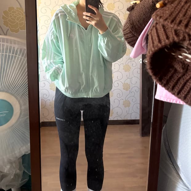 아디다스 바람막이들 팔아요(2개)