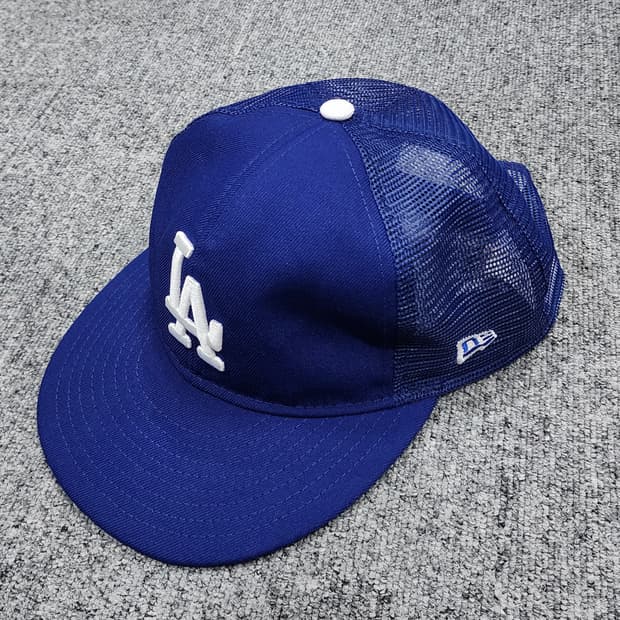 뉴에라 LA 다저스 9FIFTY 메쉬 트러커 스냅백 모자 S-M