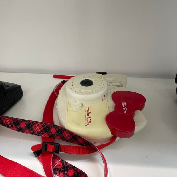 Instax 폴라로이드 카메라(헬로키티 한정판)
