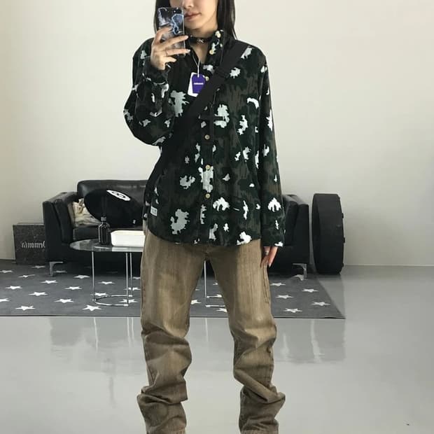 아디다스 딥 브라운그린 카모버튼다운 셔츠