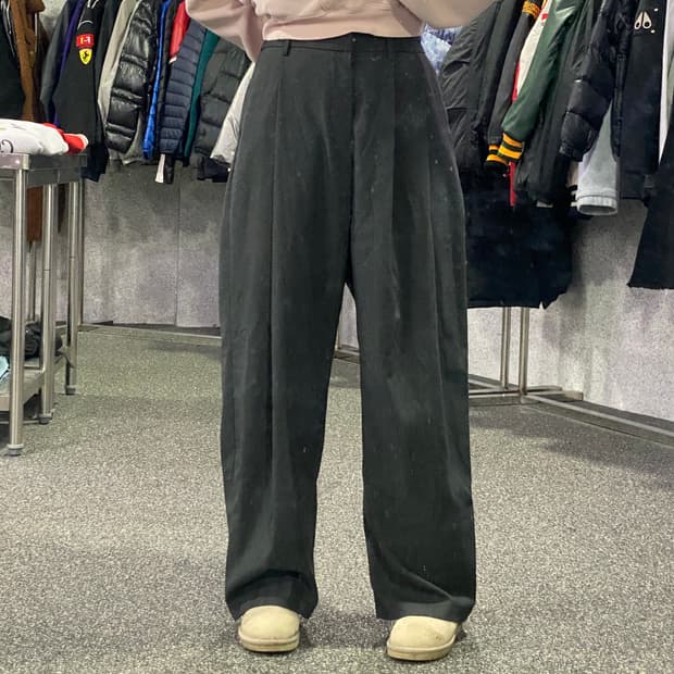 2spoon 차콜 와이드 핀턱 슬랙스 B3742