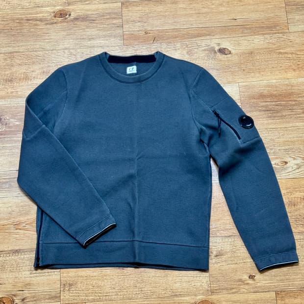 CP 컴퍼니 네오프렌 지퍼 펠파 도피아 맨투맨