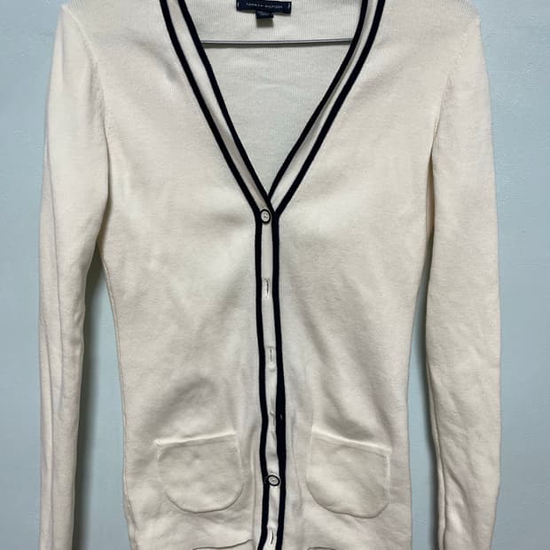 타미힐피거 아이보리색 가디건