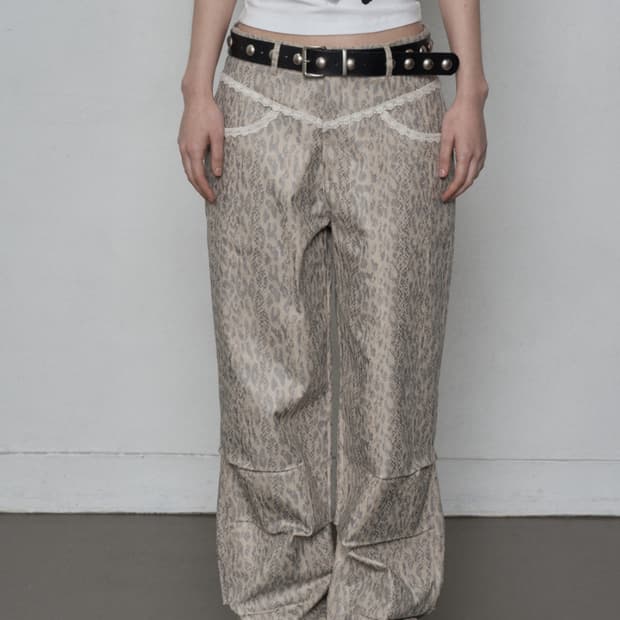 셋업이엑스이 PYTHON LACE PANTS / BEIGE