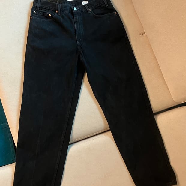 90s Levi’s 550 black jeans