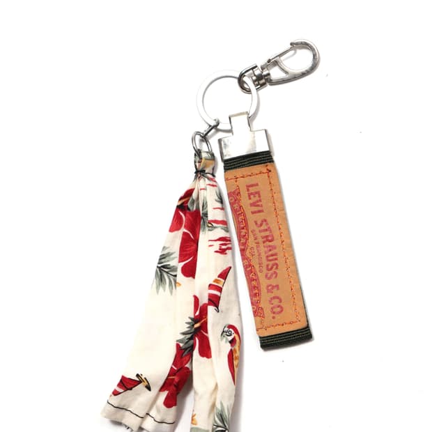 리바이스 차량 키링