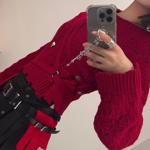 ADSB 앤더슨벨 우먼 노라 스트랩 니트 풀오버 레드