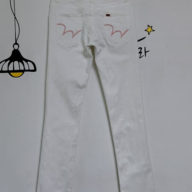 EDWIN 레드 스티치 화이트 팬츠 (EG5036 / 27inch)