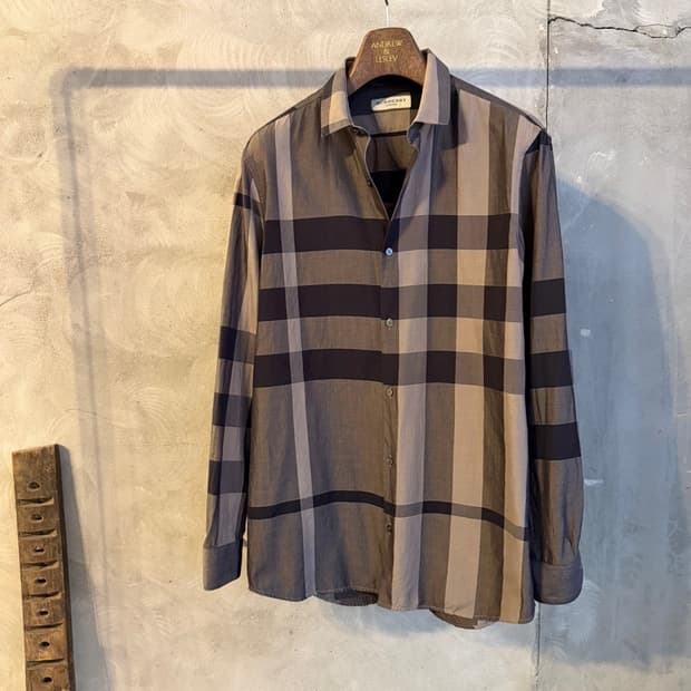 버버리 노바패턴 테일러드 셔츠