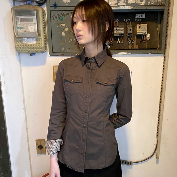 버버리 블루 라벨 프로섬 로고 엠로이더리 포켓 웨스턴 셔츠