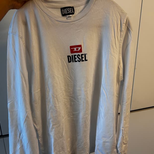 Disel 롱슬리브 