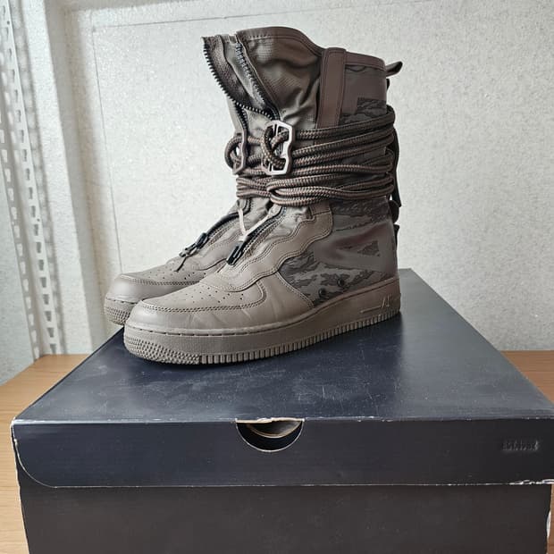 나이키 SF1 스폐셜 필드 에어포스1