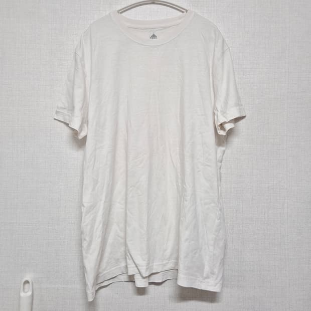 베이직하우스 반팔티셔츠