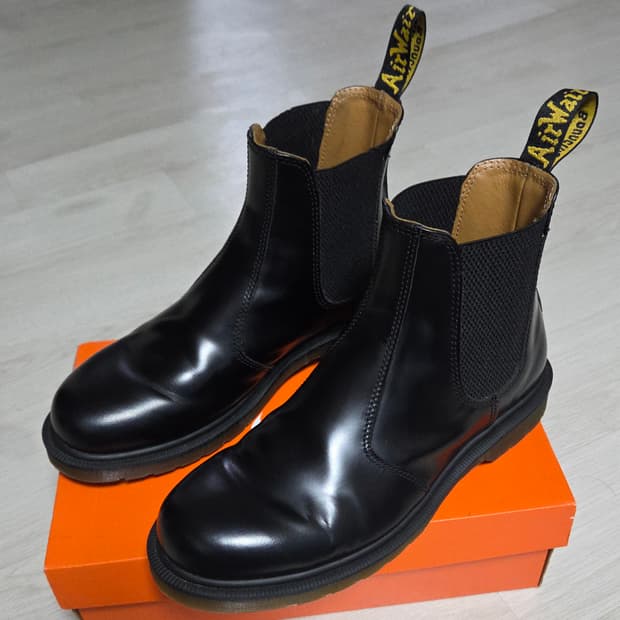 닥터마틴 2976 첼시 부츠 